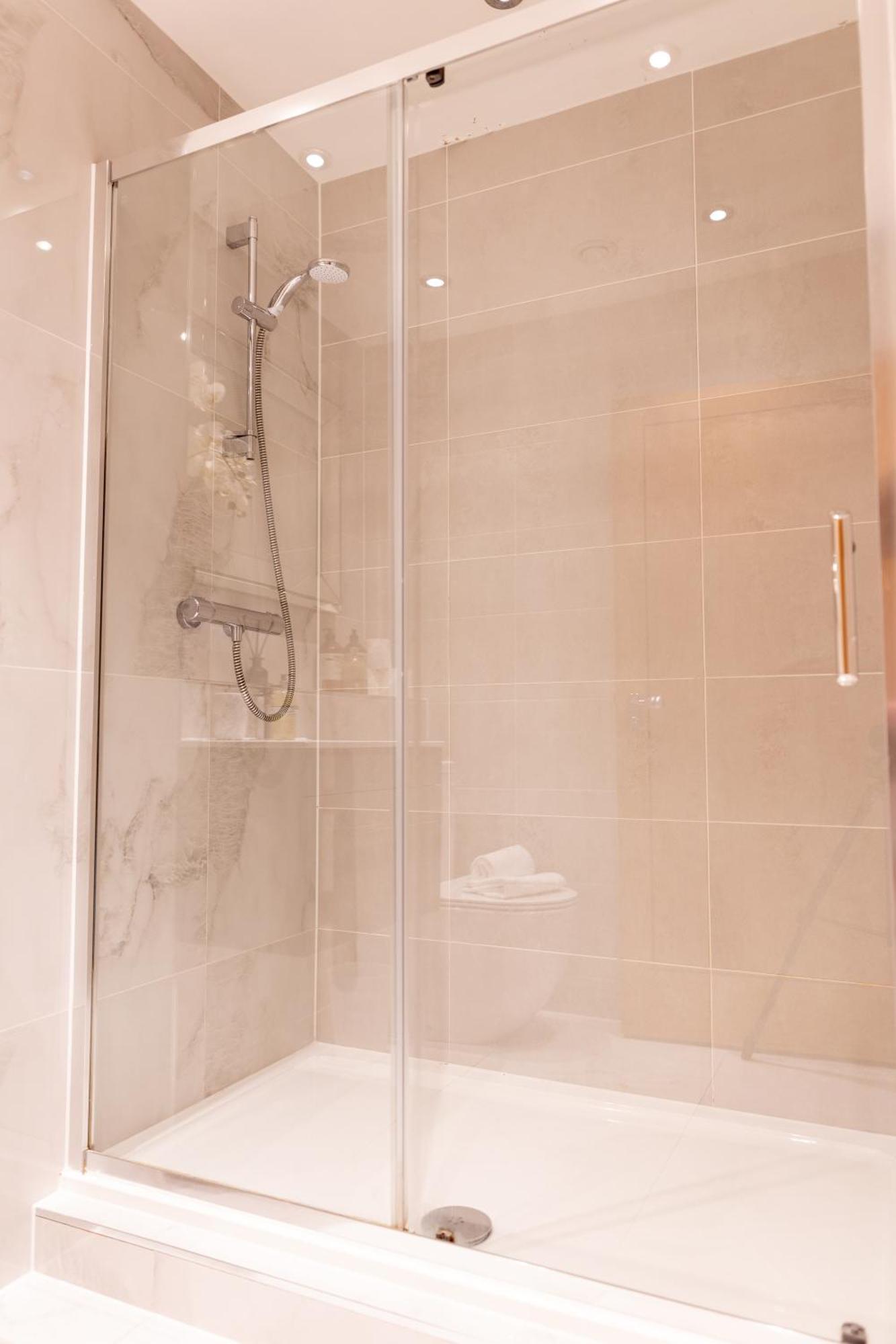 Exclusive Cardiff City Centre Apartment Zewnętrze zdjęcie