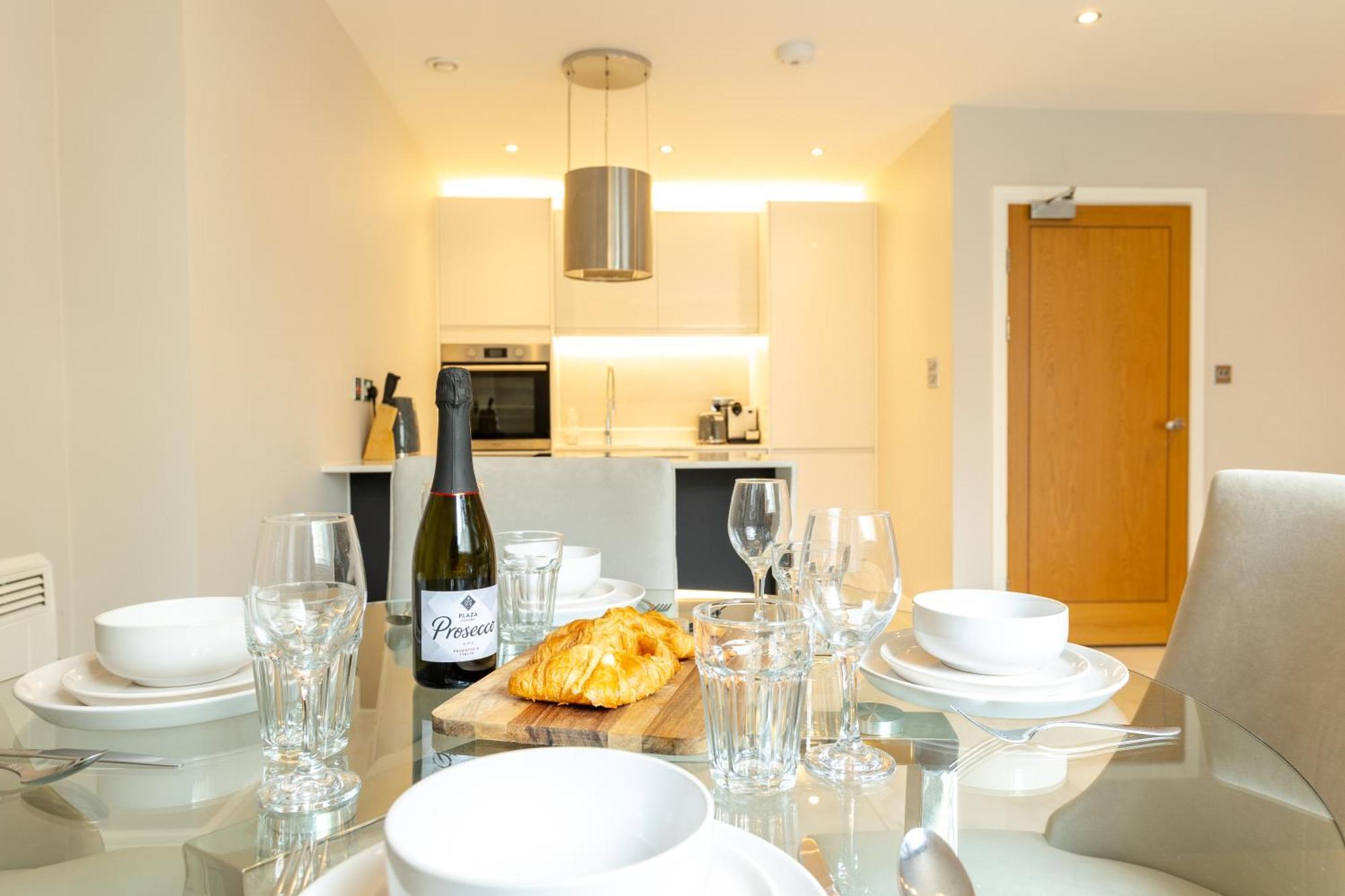 Exclusive Cardiff City Centre Apartment Zewnętrze zdjęcie
